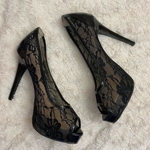 Laced GUESS Pumps
